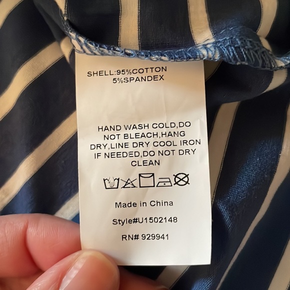 NWOT Slate Blue & White Stripe Crochet-Accent Notch Neck Tunic - Picture 7 of 7